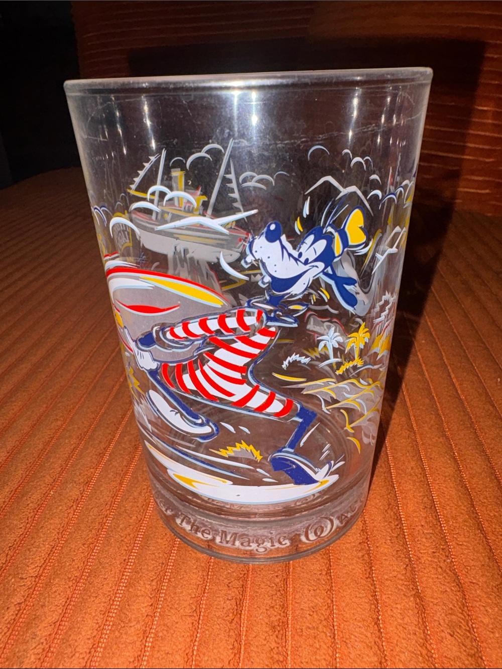 Vintage Walt Disney World 25th Anniversary McDonalds Goofy Glass Blizzard Beach